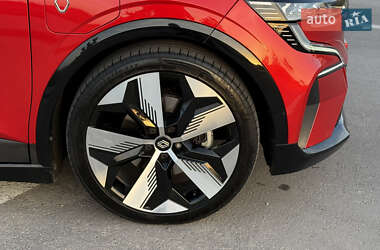Внедорожник / Кроссовер Renault Megane E-Tech Electric 2022 в 