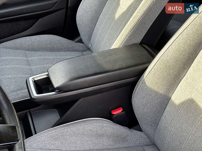 Внедорожник / Кроссовер Renault Megane E-Tech Electric 2022 в Львове фото 47 Внедорожник / Кроссовер Renault Megane E-Tech Electric 2022 в Львове