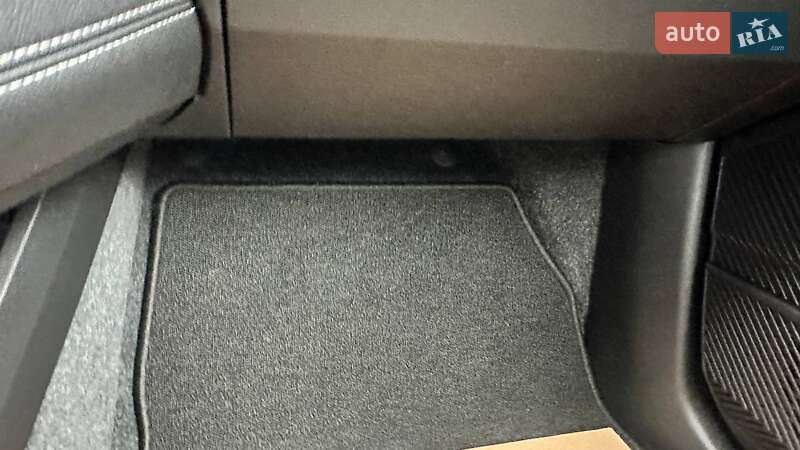 Позашляховик / Кросовер Renault Megane E-Tech Electric 2023 в Дубні фото 16 Позашляховик / Кросовер Renault Megane E-Tech Electric 2023 в Дубні