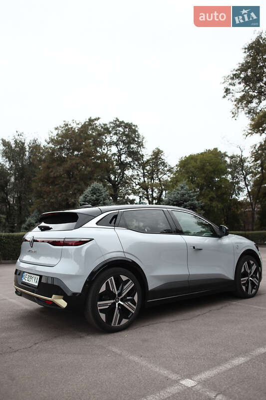 Внедорожник / Кроссовер Renault Megane E-Tech Electric 2022 в Каменском
