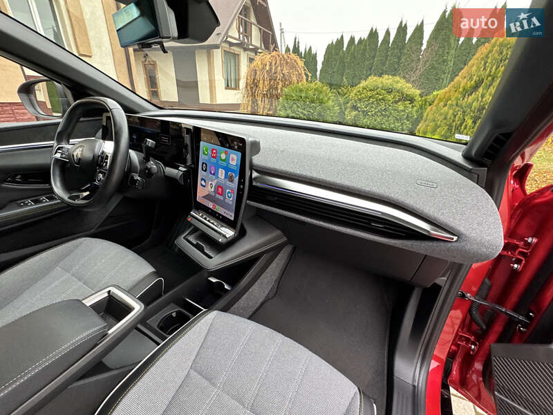 Позашляховик / Кросовер Renault Megane E-Tech Electric 2023 в Самборі фото 81 Позашляховик / Кросовер Renault Megane E-Tech Electric 2023 в Самборі