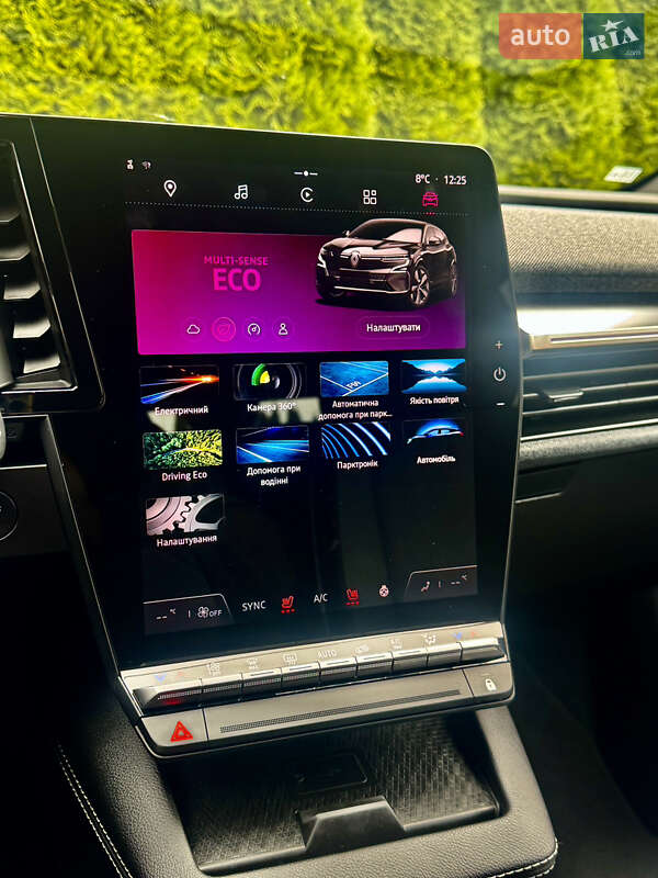 Позашляховик / Кросовер Renault Megane E-Tech Electric 2023 в Самборі фото 139 Позашляховик / Кросовер Renault Megane E-Tech Electric 2023 в Самборі
