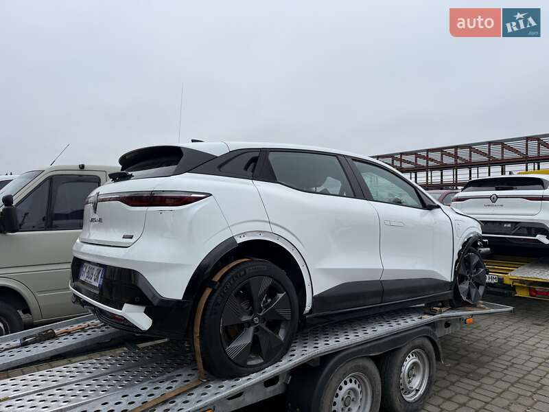 Внедорожник / Кроссовер Renault Megane E-Tech Electric 2024 в Луцке