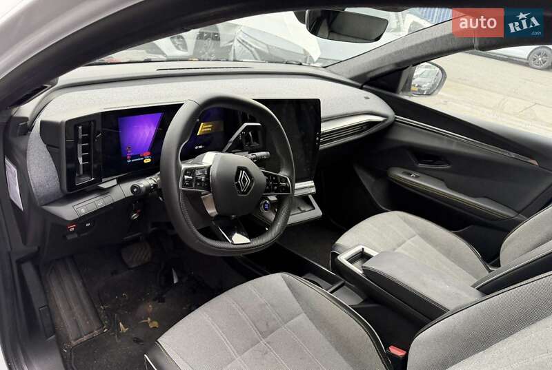Внедорожник / Кроссовер Renault Megane E-Tech Electric 2024 в Ровно