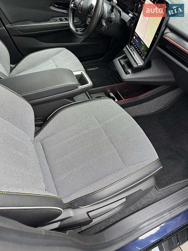 Позашляховик / Кросовер Renault Megane E-Tech Electric 2022 в Долині