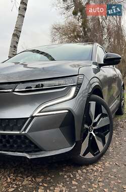 Внедорожник / Кроссовер Renault Megane E-Tech Electric 2023 в Дубно