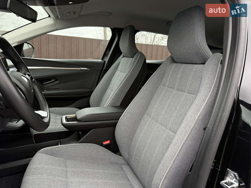 Внедорожник / Кроссовер Renault Megane E-Tech Electric 2022 в Виннице фото 18 Внедорожник / Кроссовер Renault Megane E-Tech Electric 2022 в Виннице