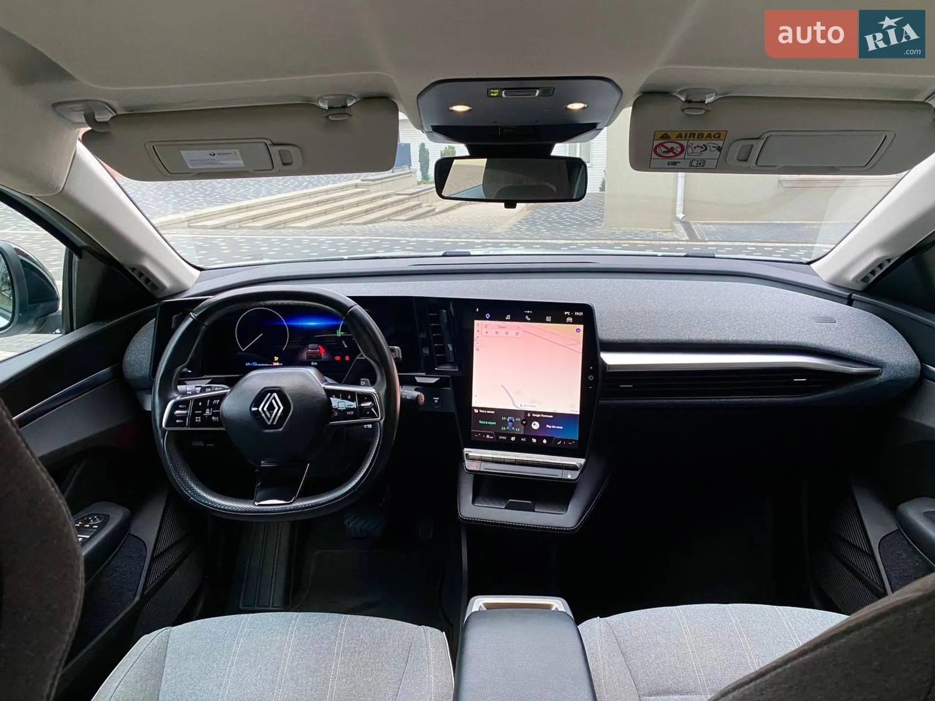 Renault Megane E-Tech Electric 2022 VIN VF1RCB00369797020 фото оголошення 13 з 17