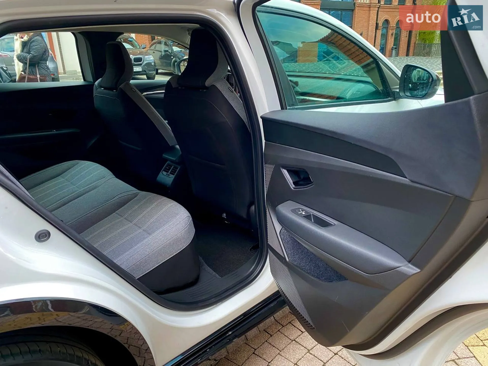 Renault Megane E-Tech Electric 2022 VIN VF1RCB00369797020 фото оголошення 17 з 17