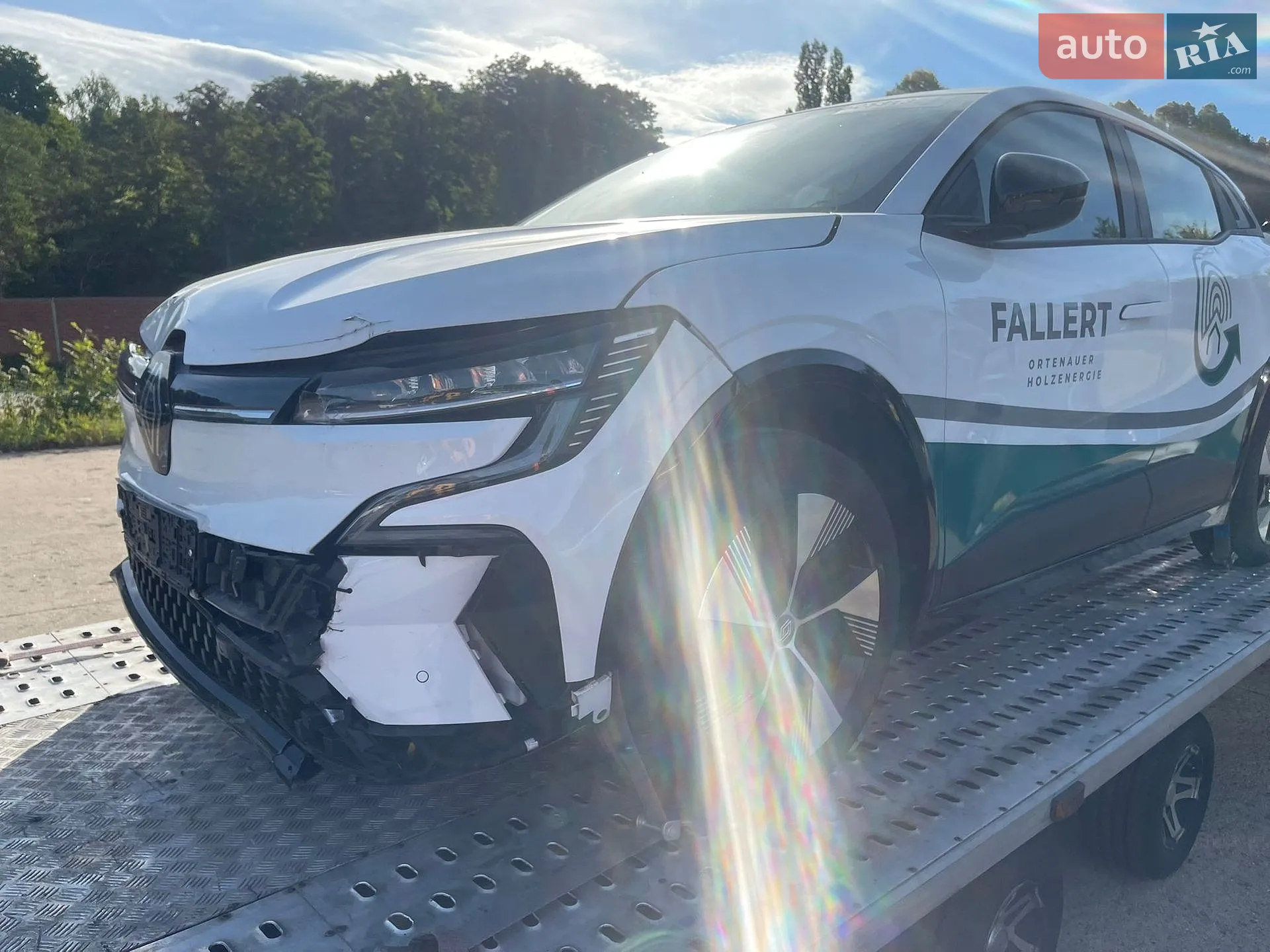 Renault Megane E-Tech Electric 2022 VIN VF1RCB00369797020 фото оголошення 5 з 17