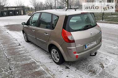 Хетчбек Renault Megane Scenic 2009 в 