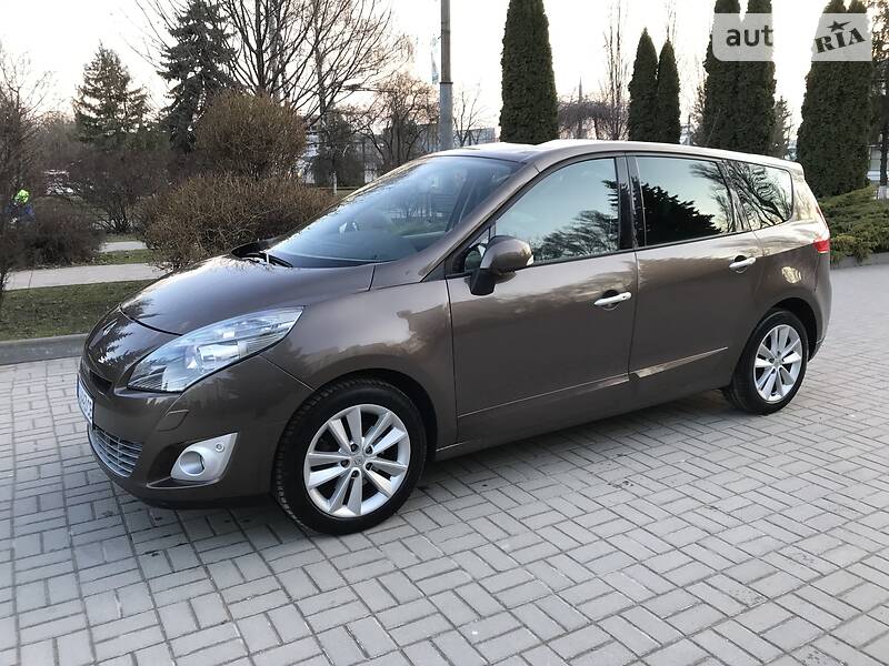 Універсал Renault Megane Scenic 2010 в Тернополі