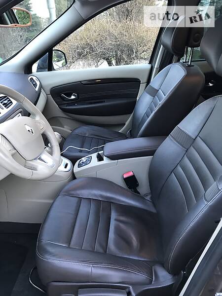 Універсал Renault Megane Scenic 2010 в Тернополі