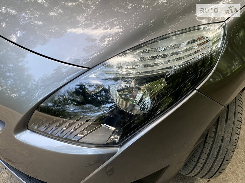 Мінівен Renault Megane Scenic 2009 в Тернополі