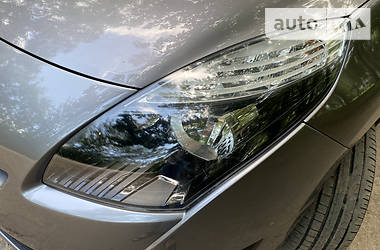 Мінівен Renault Megane Scenic 2009 в 