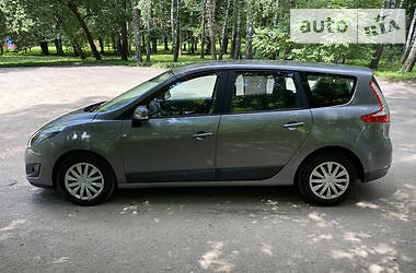 Мінівен Renault Megane Scenic 2009 в 
