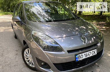 Мінівен Renault Megane Scenic 2009 в 