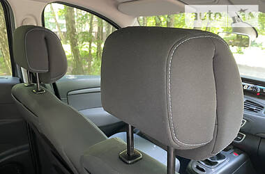 Мінівен Renault Megane Scenic 2009 в 