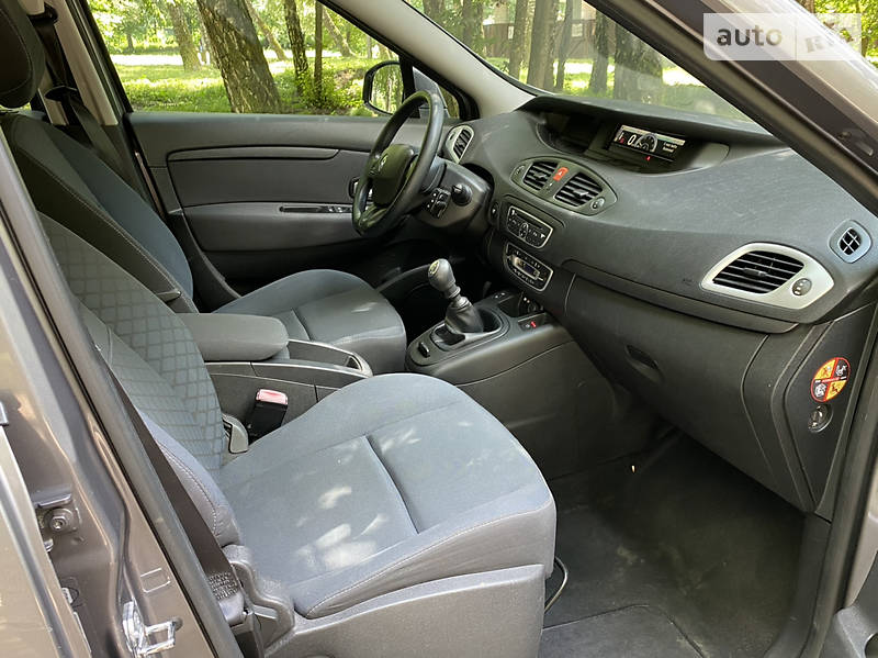Мінівен Renault Megane Scenic 2009 в Тернополі