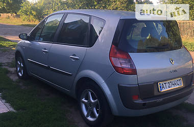 Минивэн Renault Megane Scenic 2004 в Ромнах