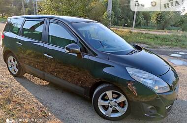 Універсал Renault Megane Scenic 2010 в Чернівцях