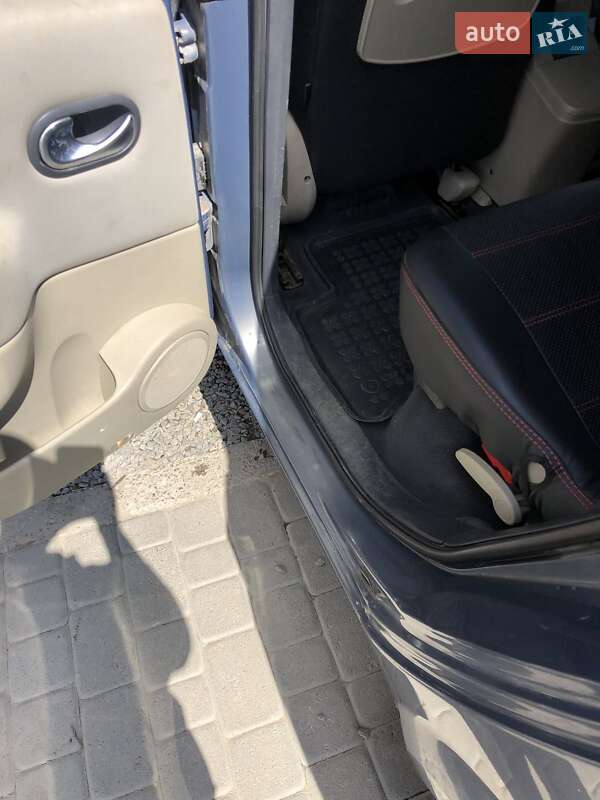 Минивэн Renault Megane Scenic 2007 в Виноградове