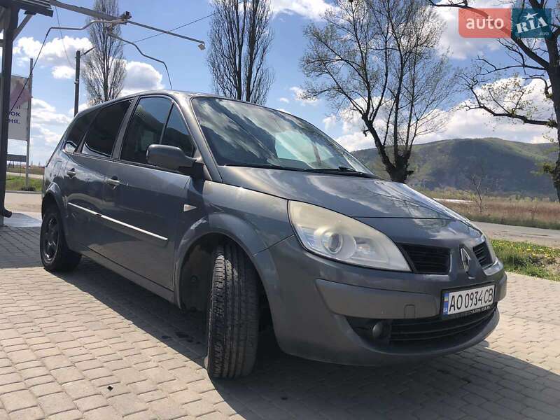 Минивэн Renault Megane Scenic 2007 в Виноградове