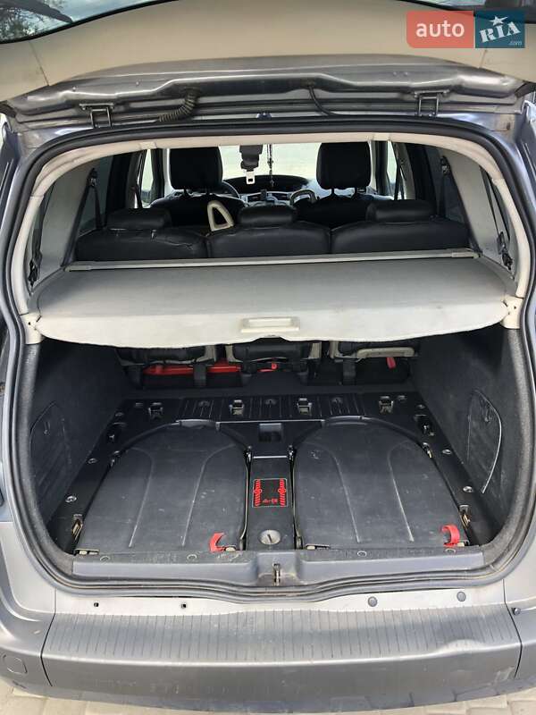 Минивэн Renault Megane Scenic 2007 в Виноградове