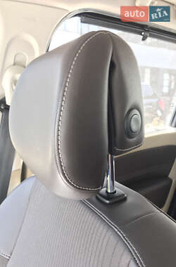 Минивэн Renault Megane Scenic 2010 в 