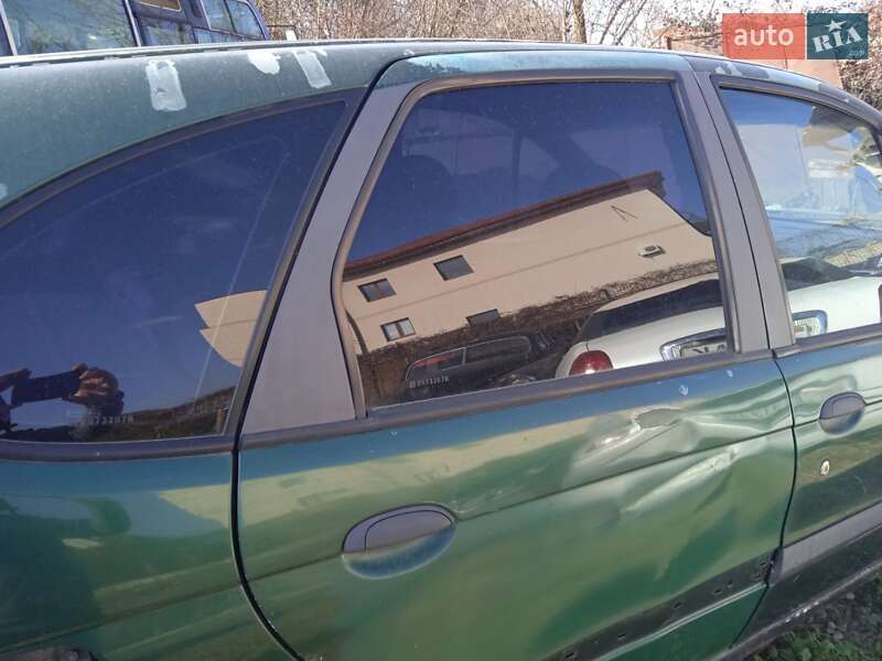 Мінівен Renault Megane Scenic 1999 в Ужгороді