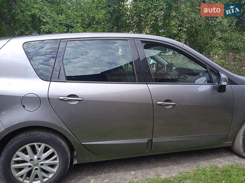 Мінівен Renault Megane Scenic 2014 в Луцьку