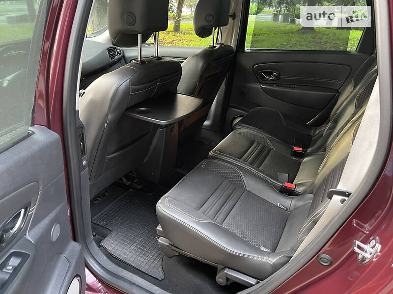 Минивэн Renault Megane Scenic 2015 в Коростышеве