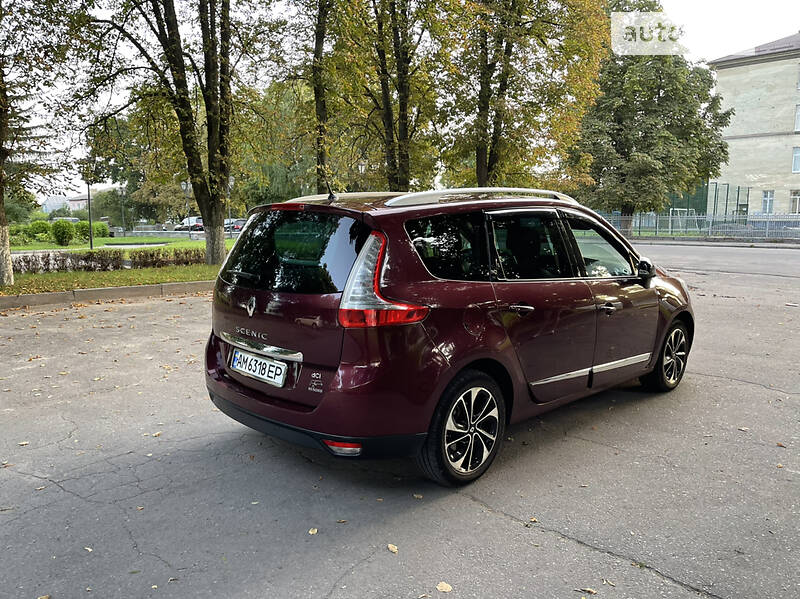 Минивэн Renault Megane Scenic 2015 в Коростышеве