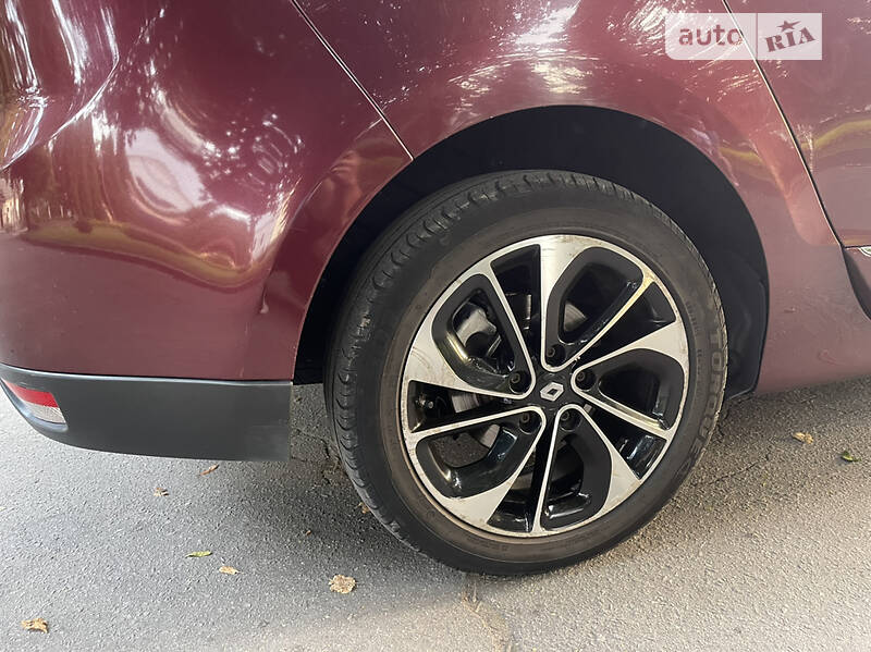 Минивэн Renault Megane Scenic 2015 в Коростышеве