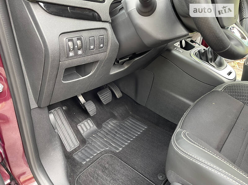 Минивэн Renault Megane Scenic 2015 в Коростышеве