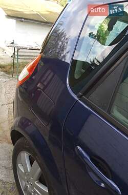 Минивэн Renault Megane Scenic 2005 в 