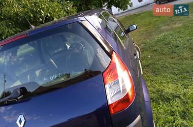 Минивэн Renault Megane Scenic 2005 в 