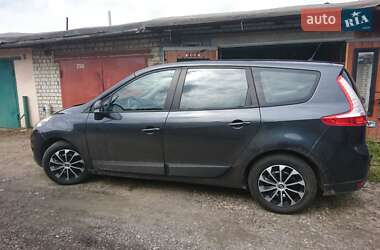Минивэн Renault Megane Scenic 2010 в Павлограде