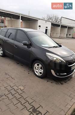 Мінівен Renault Megane Scenic 2012 в 