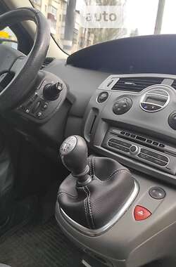 Минивэн Renault Megane Scenic 2009 в 