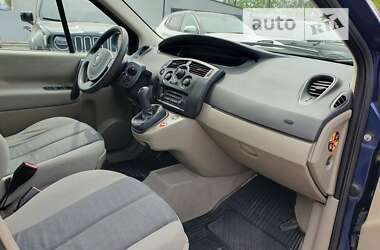 Минивэн Renault Megane Scenic 2005 в 