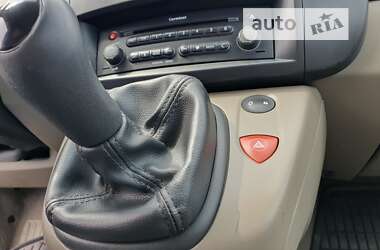 Минивэн Renault Megane Scenic 2005 в 