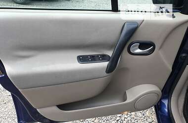 Минивэн Renault Megane Scenic 2005 в 