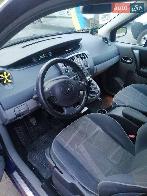 Мінівен Renault Megane Scenic 2004 в Луцьку