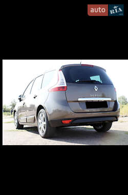 Мінівен Renault Megane Scenic 2013 в 