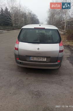 Минивэн Renault Megane Scenic 2005 в Петропавловке