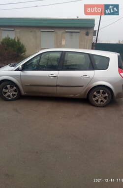 Минивэн Renault Megane Scenic 2005 в 