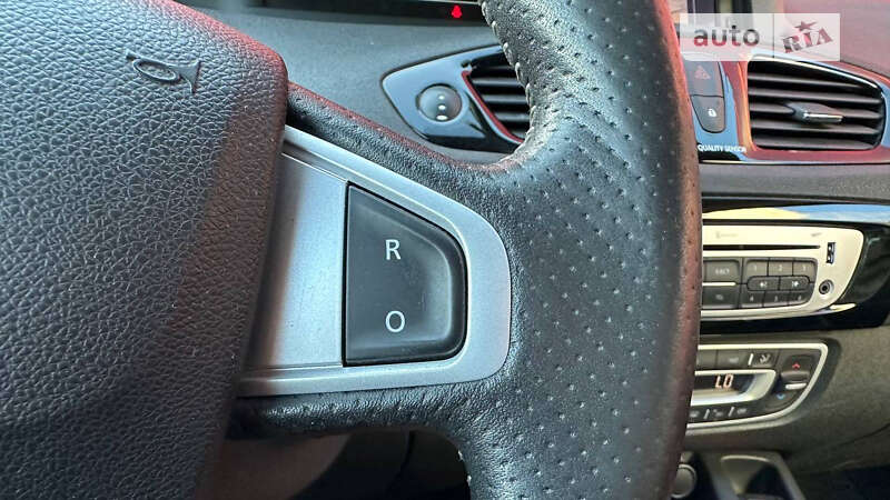 Мінівен Renault Megane Scenic 2012 в Києві фото 31 Мінівен Renault Megane Scenic 2012 в Києві