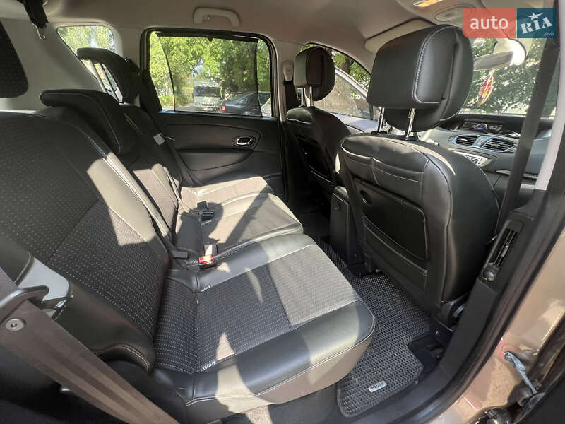 Минивэн Renault Megane Scenic 2012 в Мукачево