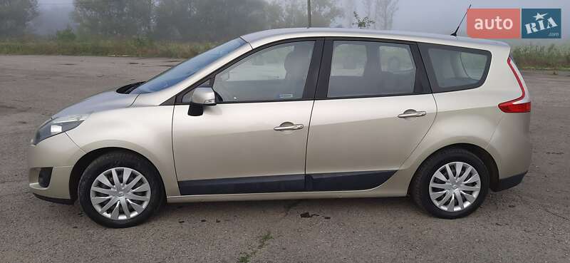 Мінівен Renault Megane Scenic 2009 в Тисмениці